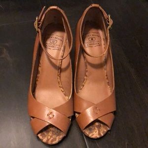 Lucky brand wedge sandal in brown size 7M